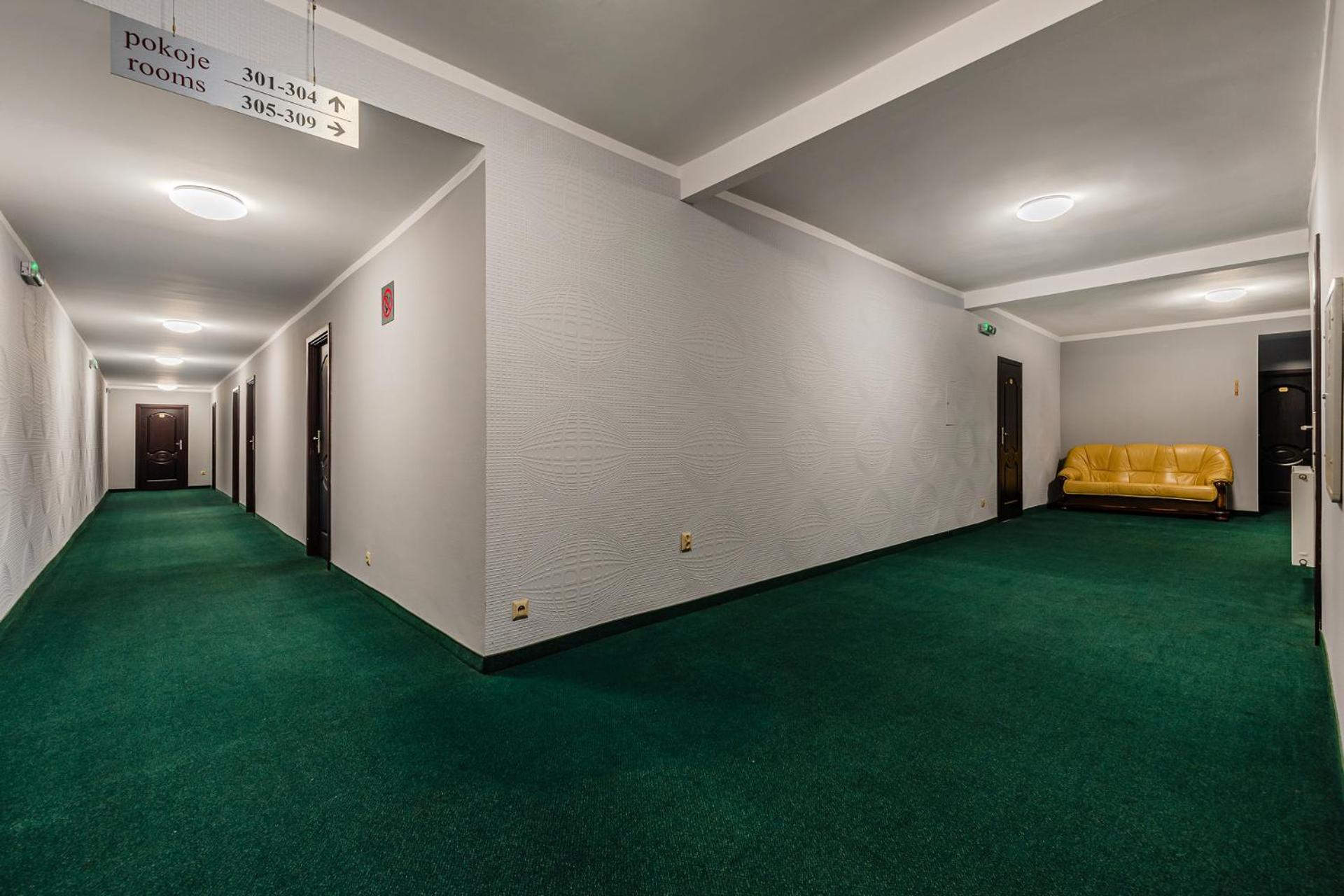 Hotel Bristol Kielce Exterior photo