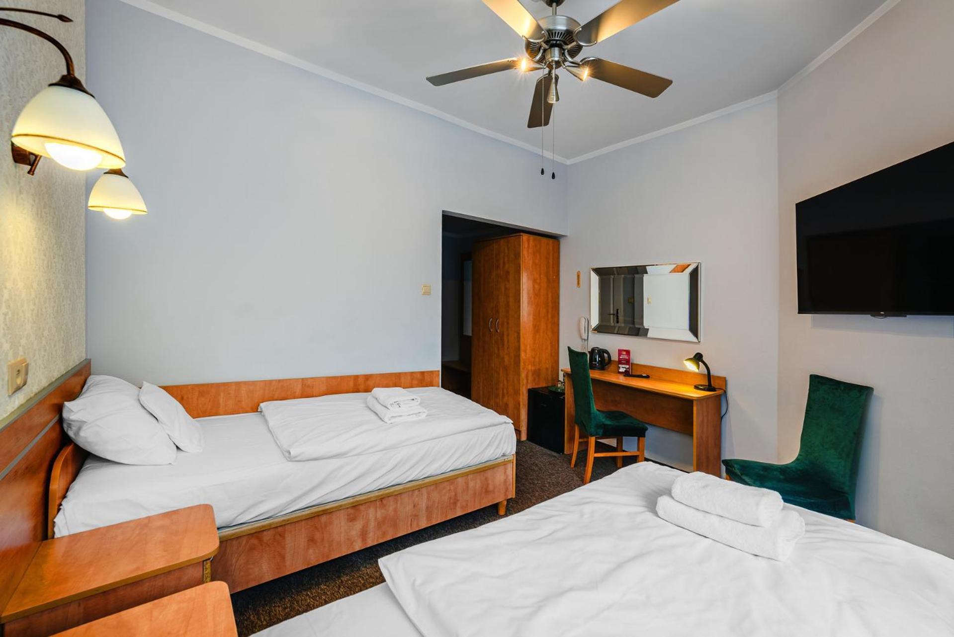 Hotel Bristol Kielce Exterior photo