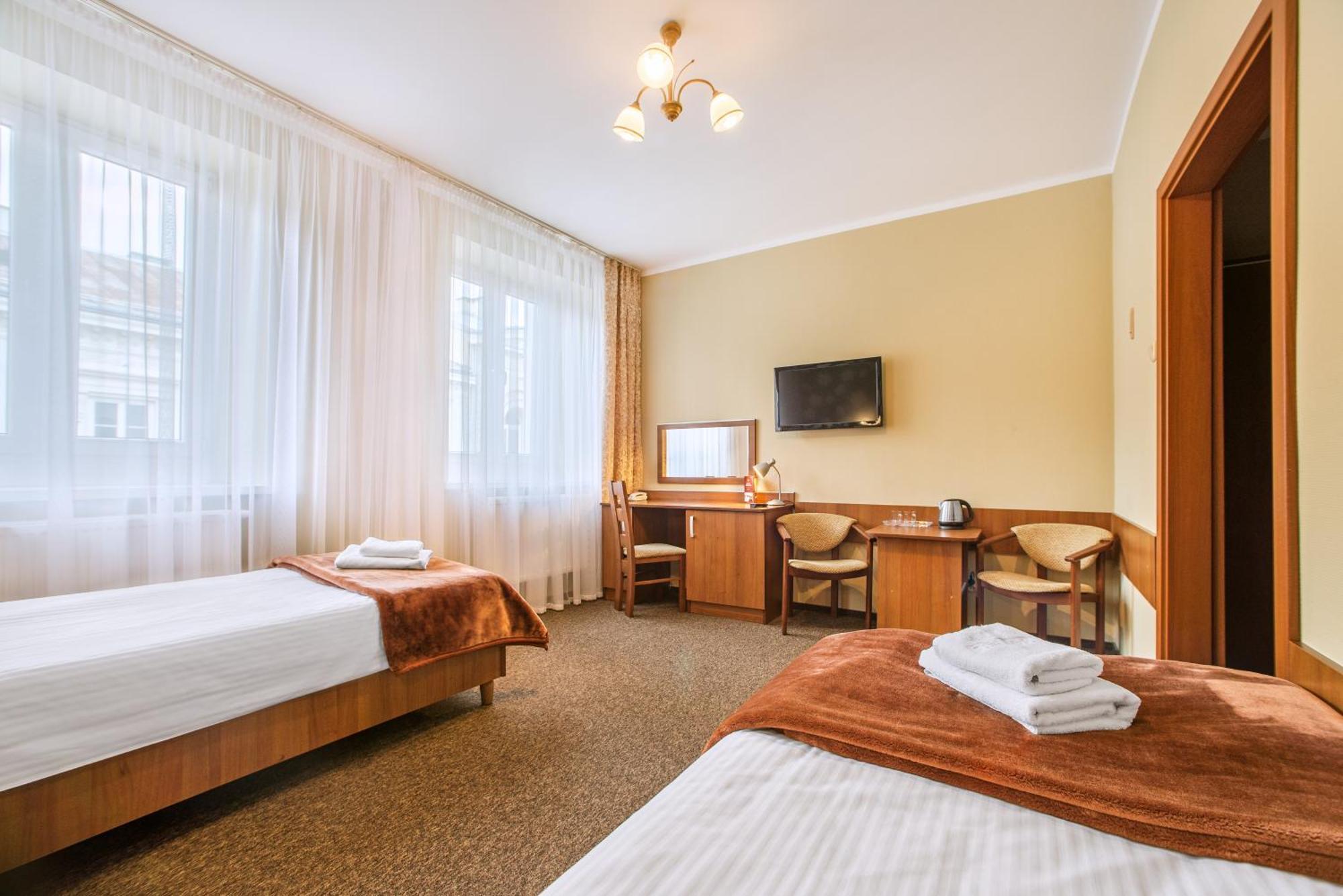 Hotel Bristol Kielce Room photo